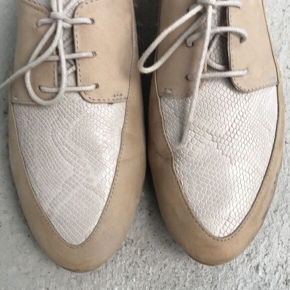 Uggs Marji  Snake  Oxfords - Picture 8 of 8